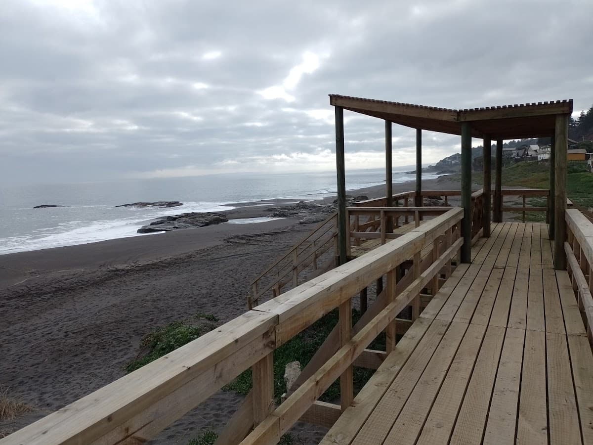 Cabaña Cabañas Sol de Curanipe en Curanipe, Comuna de Pelluhue, Región Del Maule, Chile - Foto 1