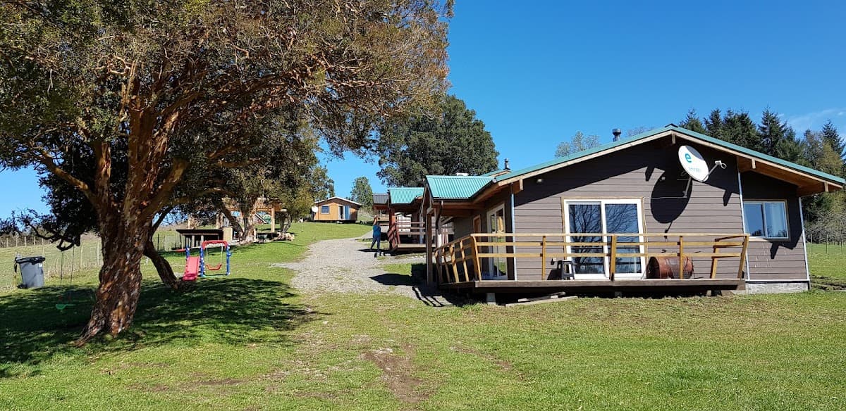 Cabaña Cabañas Los Arrayanes en Entre Lagos, Comuna de Puyehue, Región De Los Lagos, Chile - Foto 1